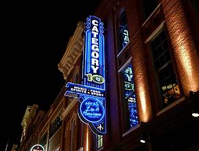 Luke Combs Expands His Category 10 Bar — Next Stop: Las Vegas!