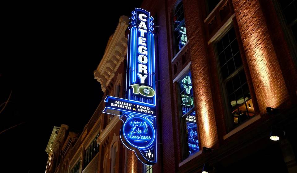 Luke Combs Expands His Category 10 Bar — Next Stop: Las Vegas!