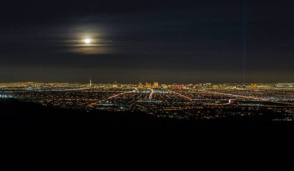 Majestic Beaver Supermoon Illuminates The Vegas Sky On November 5th
