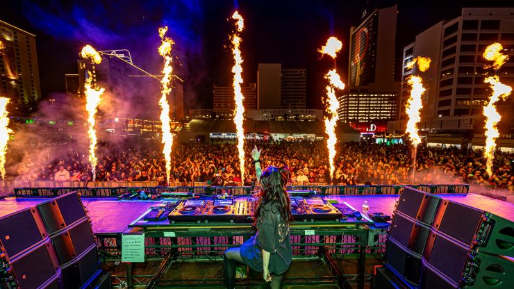DJ en el Downtown Las Vegas Events Center