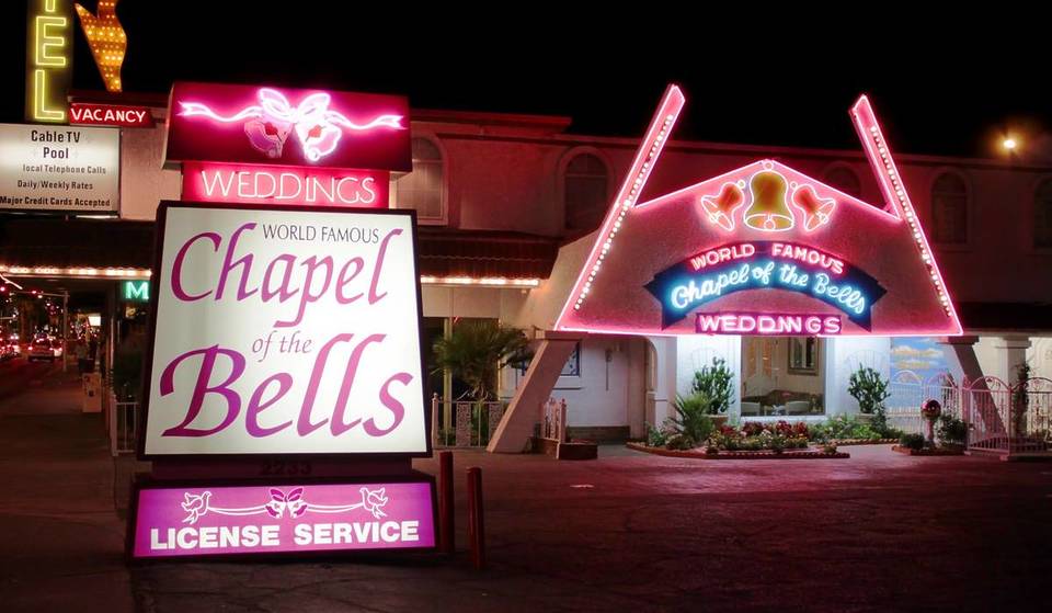 La nueva película de Zendaya y Robert Pattinson ofrece bodas totalmente pagadas en Sin City durante un solo día.