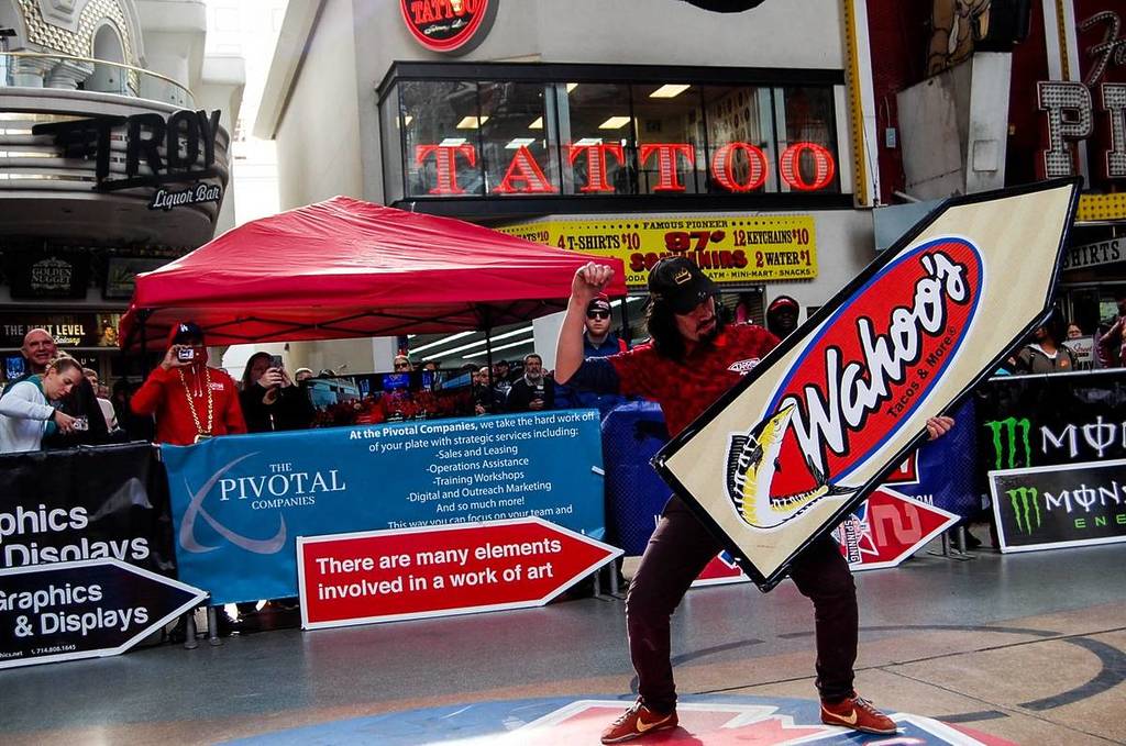 sign spinner in Vegas