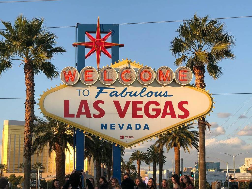 Bienvenidos al fabuloso cartel de Las Vegas.