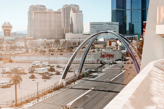 Vegas boulevard with welcome sign