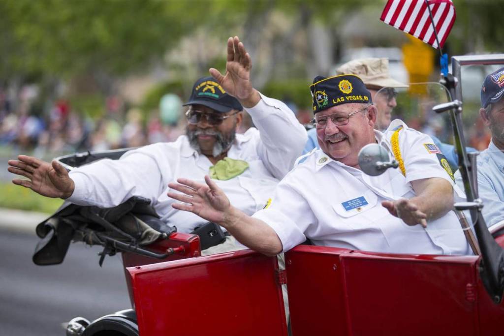 veterans at a 4th of July parade