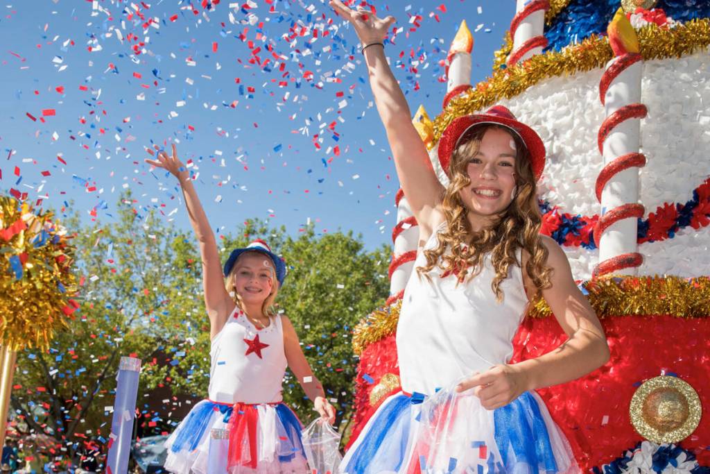 kids dressed in the U.S. flag colors
