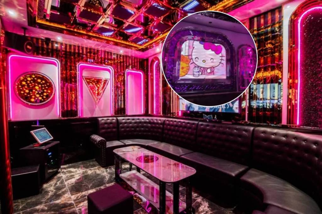 a hello kitty themed karaoke