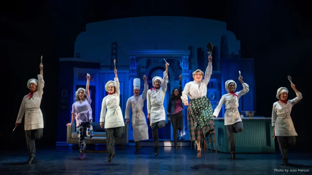 El reparto de «Mrs. Doubtfire» en el escenario