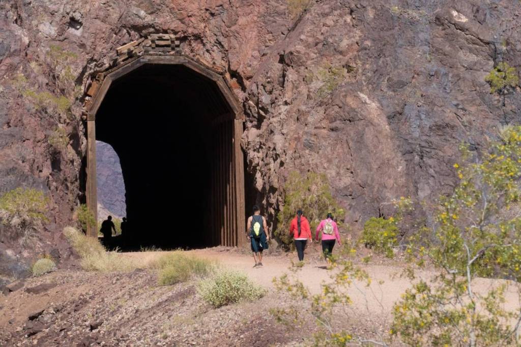 historic tunnel hike in Lake Mead