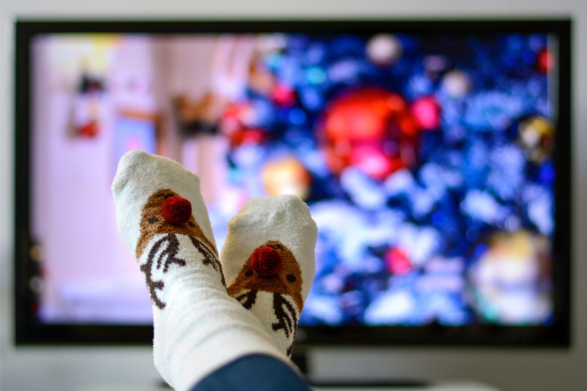 11-stages-we-all-go-through-during-christmas-and-new-year