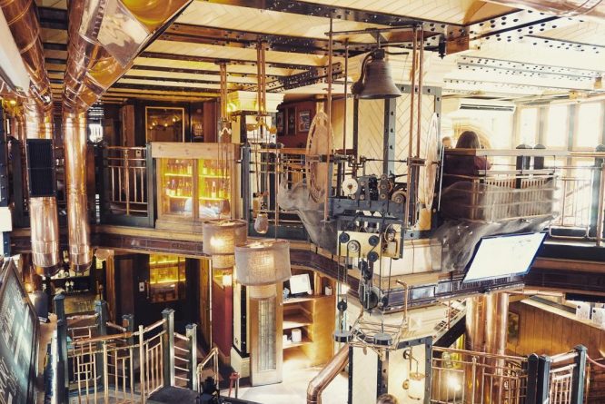 The interior of the Porterhouse restaurant in Covent Garden, London