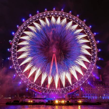 In Pictures: Just 21 Spectacular Photos Of London's New Year's Eve ...