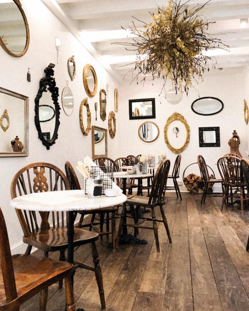 Hideaway The Très Belle PopUp Parisian Bistro And Wine Cellar