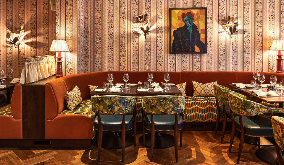 Este magnífico lugar del oeste de Londres acaba de ser nombrado uno de los restaurantes más bonitos del mundo, y sólo reabrió sus puertas el año pasado.