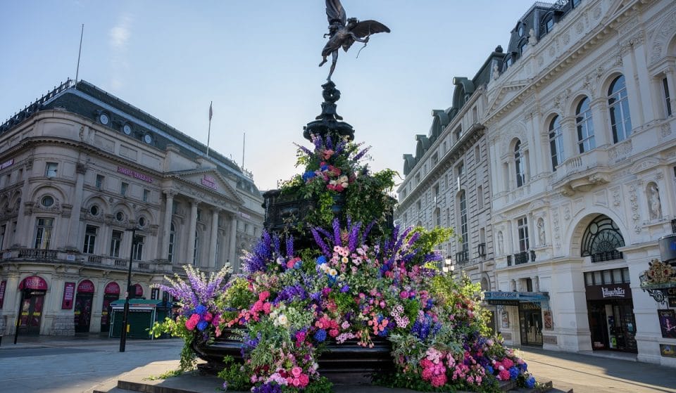 NYC&#8217;s Beautiful &#8216;Flower Flashes&#8217; Briefly Took Over London, And We Think They Should Stay Permanently