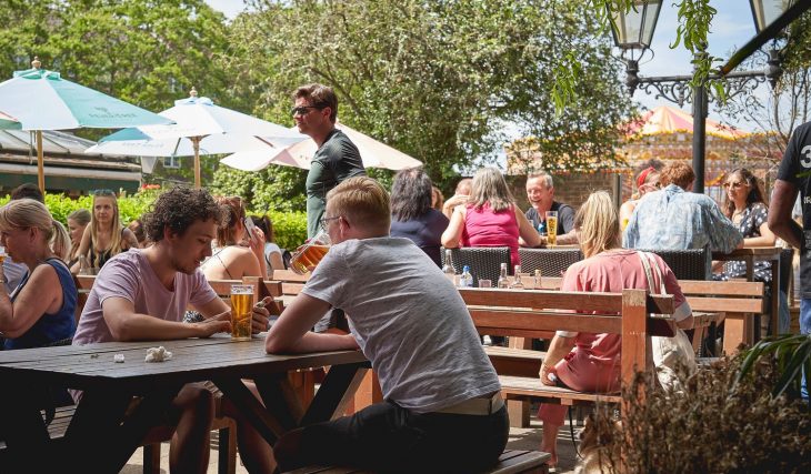36 de las mejores cervecerías de Londres para tomar unas pintas al aire libre cuando brilla el sol