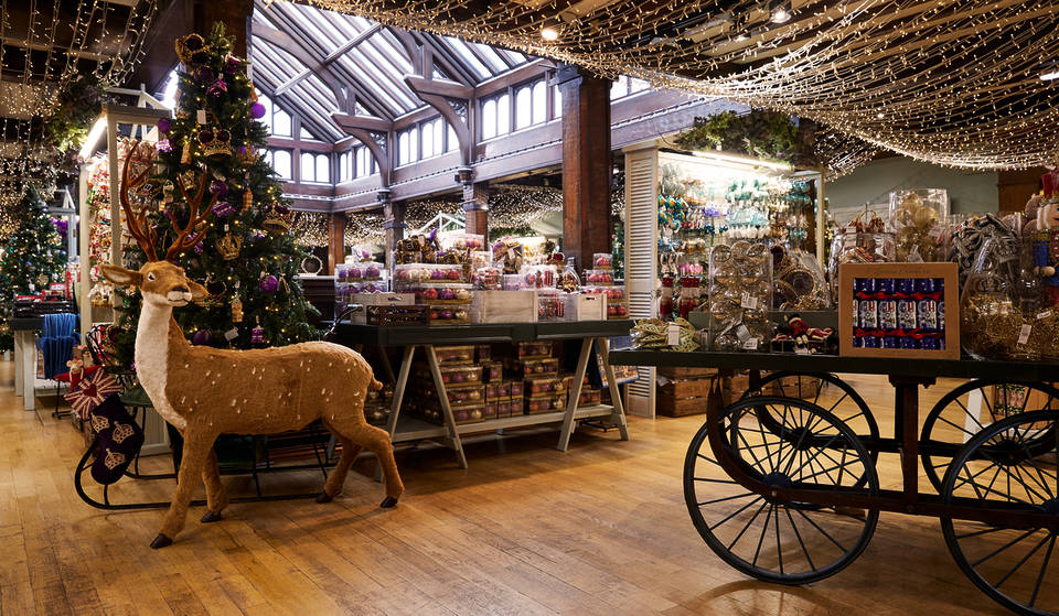 Ce grand magasin londonien emblématique a déjà ouvert sa boutique de Noël – et il reste encore plus de trois mois avant Noël.