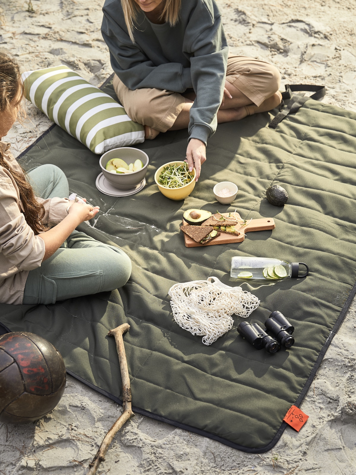 ikea beach essentials picnic blanket
