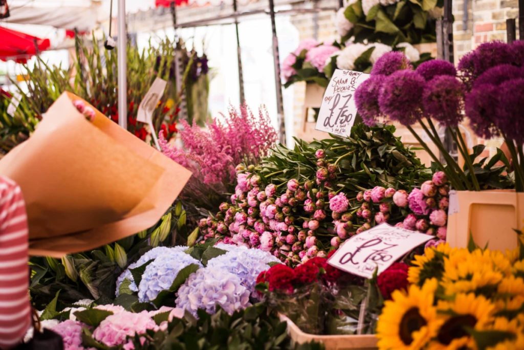 Ein paar Blumen auf dem Columbia Road Flower Market