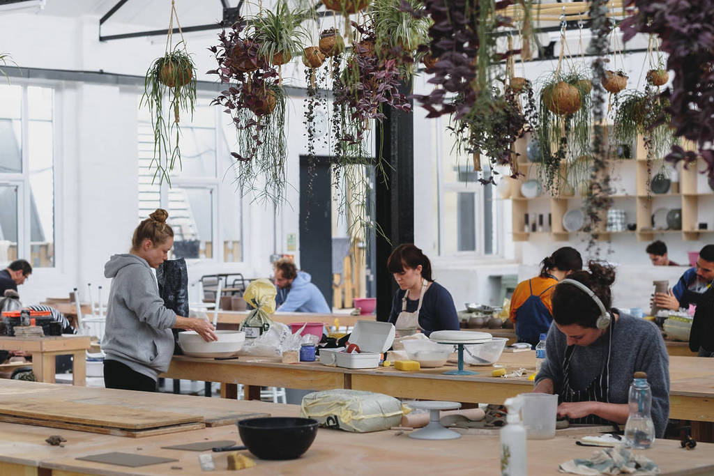 Töpferkurse bei Turning Earth