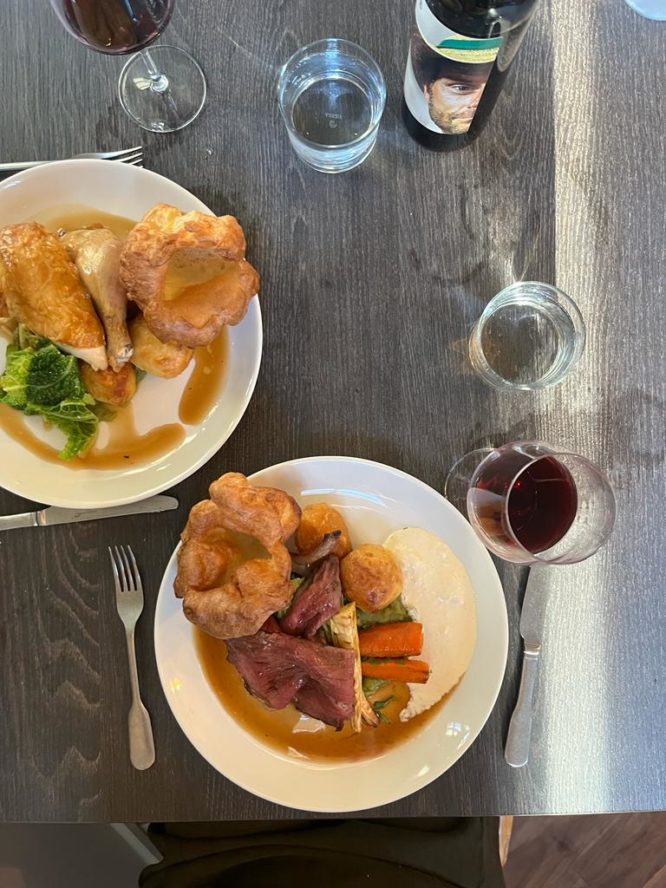 The delicious roast chicken and pork belly roasts served at the Hicce Hart