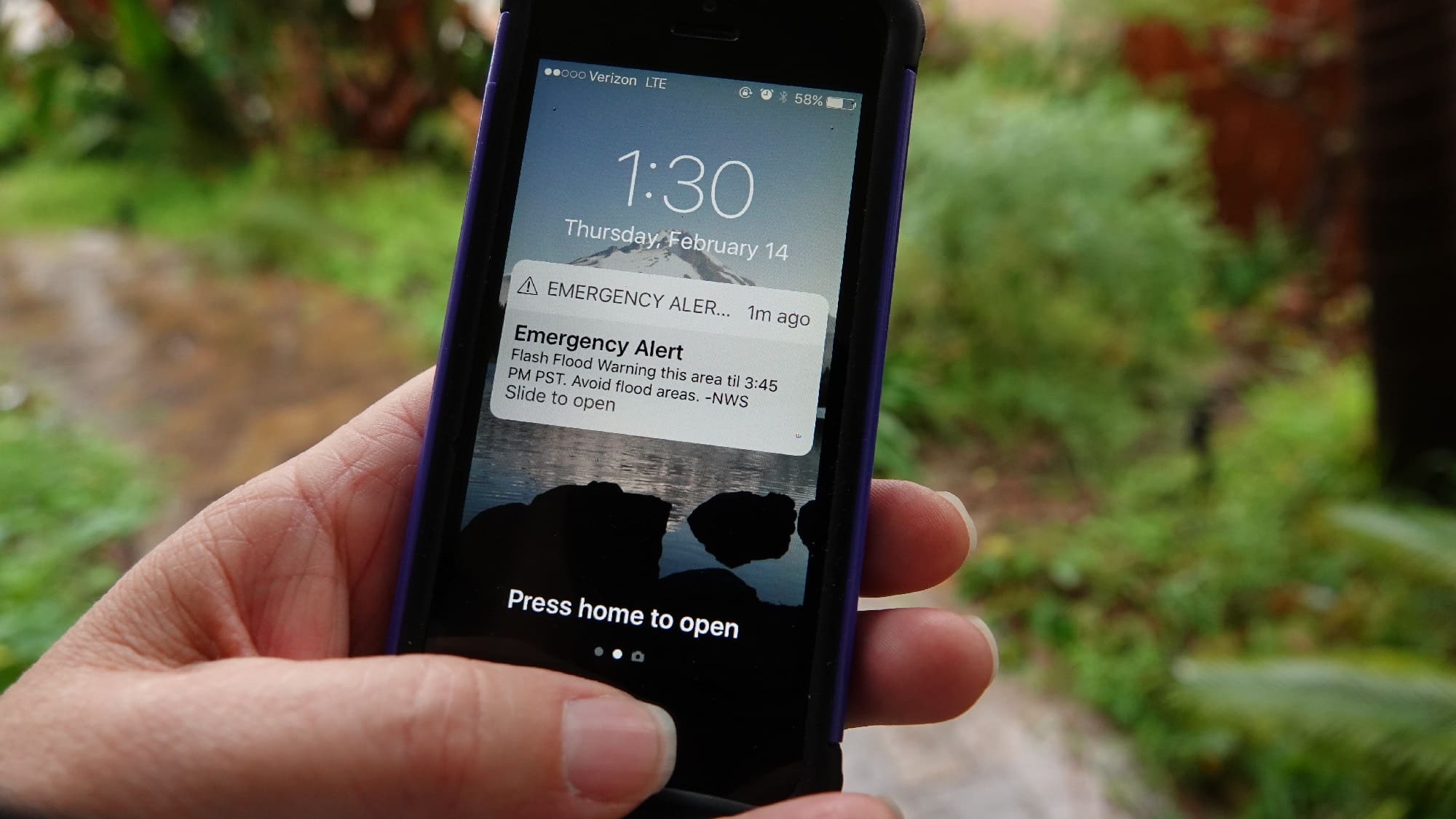 emergency-alerts-message-appearing-on-mobile-phone