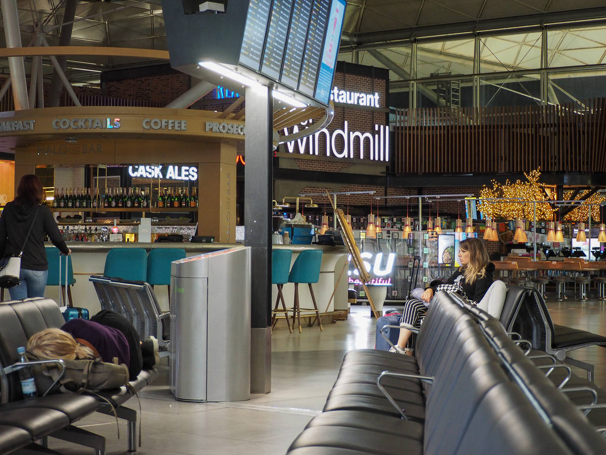 This Wetherspoons Is One Of The World's Best Airport Restaurants