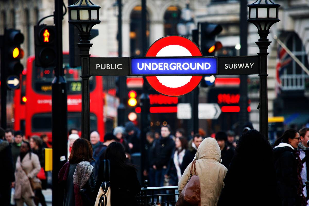 London Weekend Travel Disruptions — All Tube And Train Closures (14–16 Nov) London Weekend Travel Disruptions — All Tube And Train Closures (14–16 Nov)