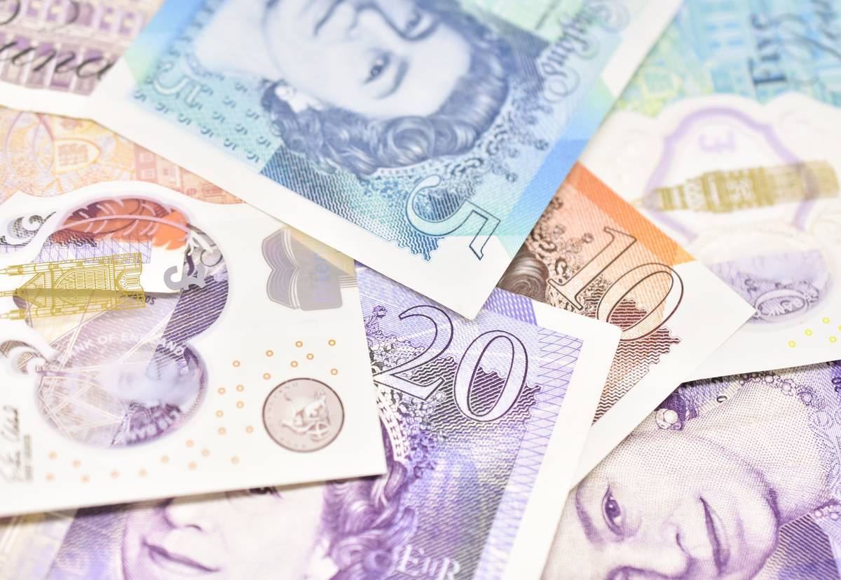 Various British Sterling Paper and Polymer Bank Notes