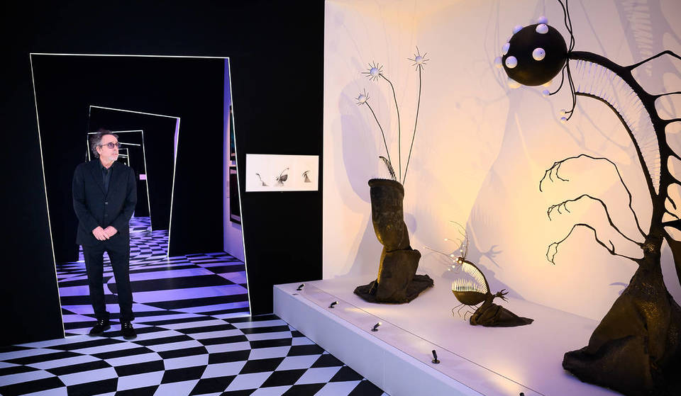 La brillante y extraña exposición de Tim Burton en el Museo del Diseño ha sido ampliada
