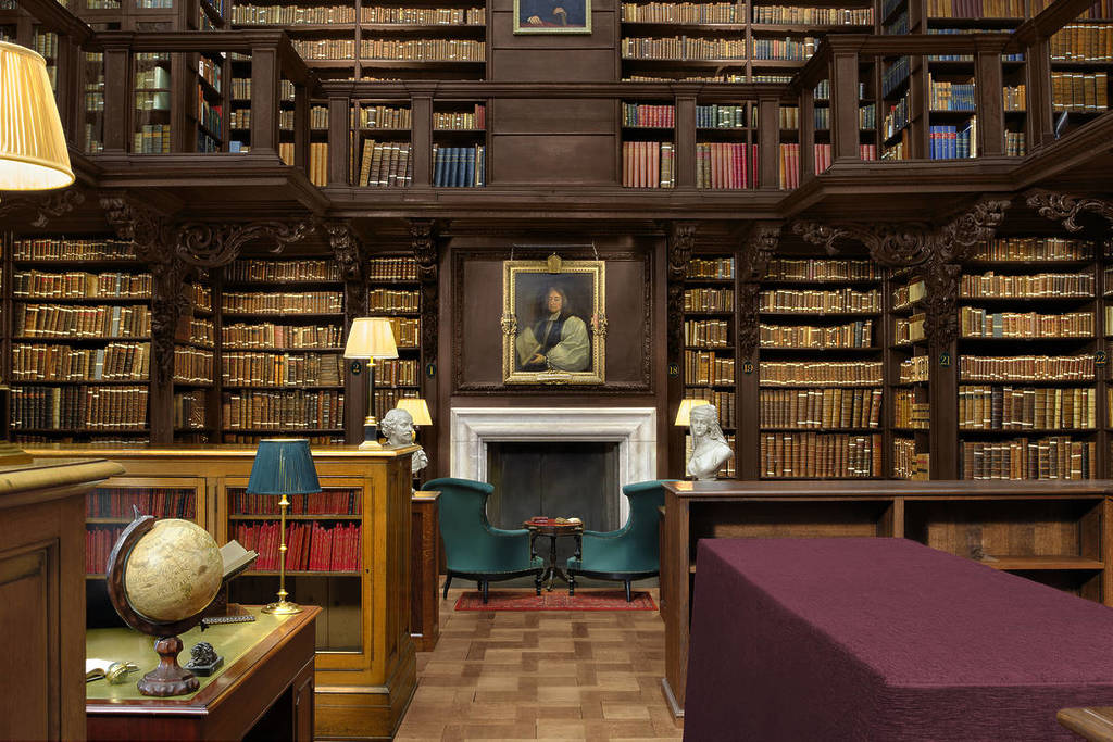 Stay Overnight In St Paul's Cathedral's Hidden Library For Just £7