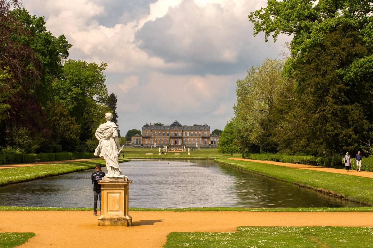 The large pond and manor house at Wrest Park