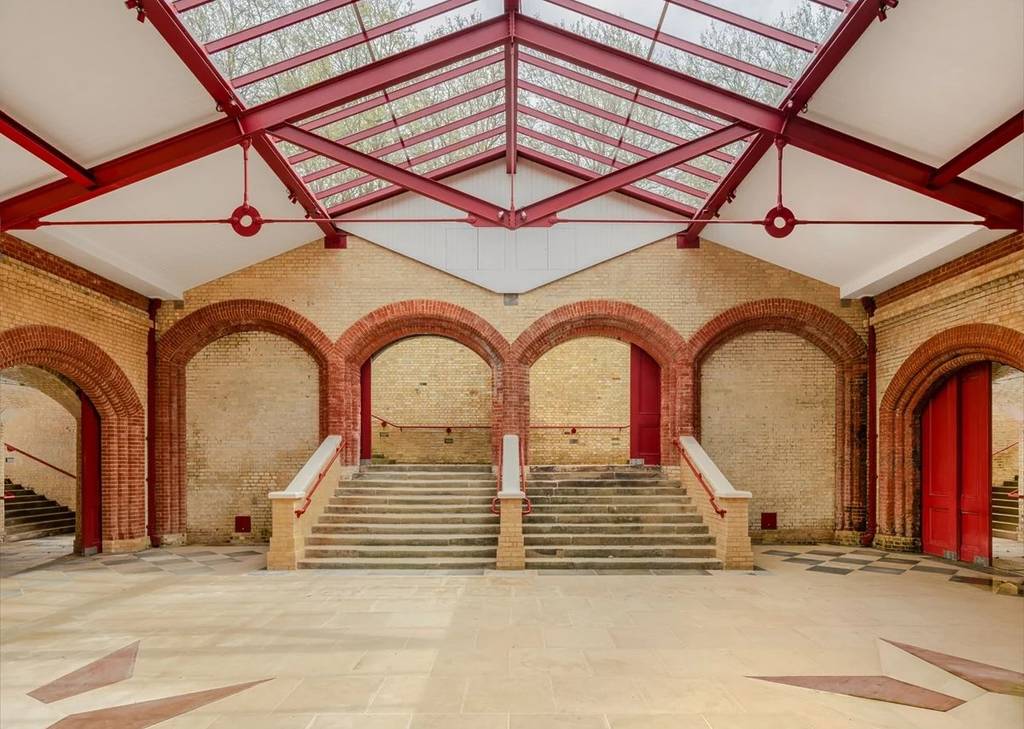 Una imagen del Crystal Palace Subway recién renovado