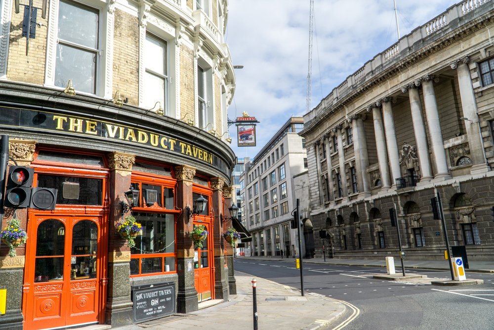 Exterior to The Viaduct Tavern pub and neighbouring buildings.