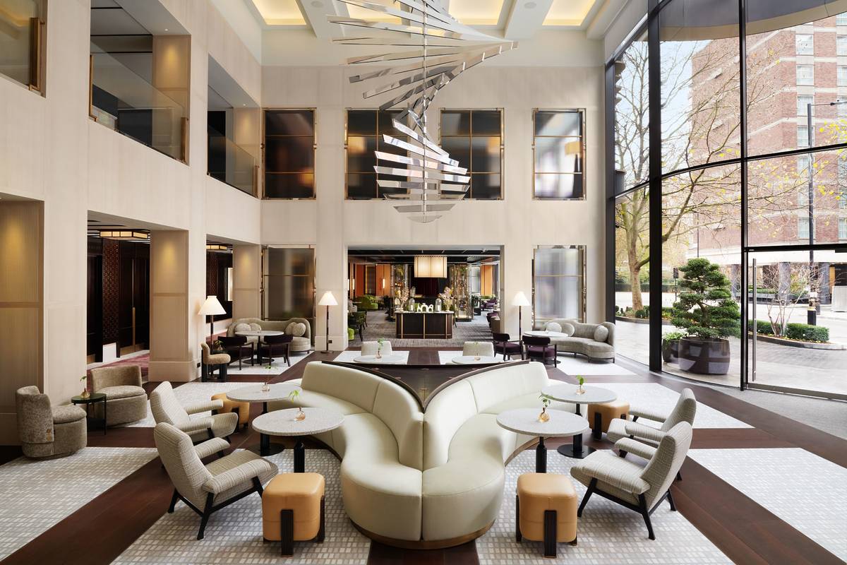 Un Hôtel Luxueux Avec Un Restaurant De Renommée Mondiale à L'intérieur