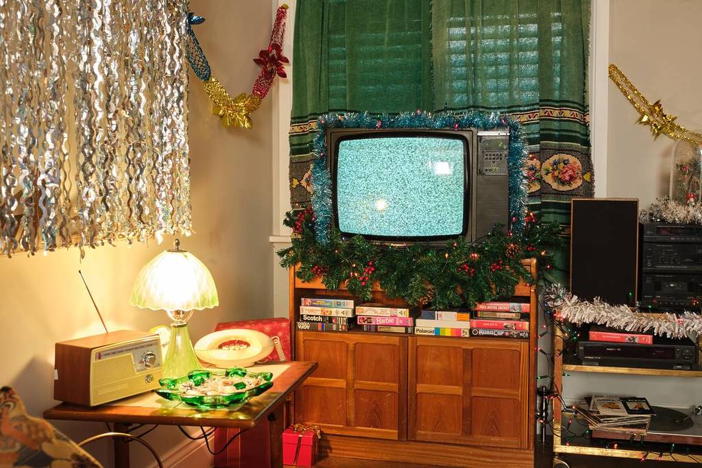 Step Back In Time With A Festive Stay At This Retro London Home