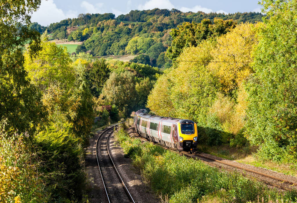 Treno CrossCountry nella campagna inglese
