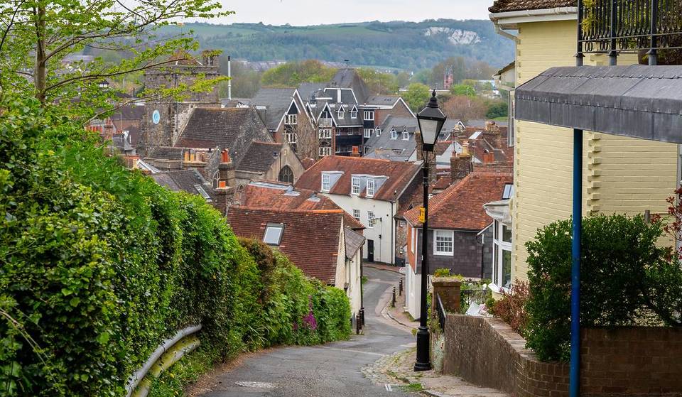 A cidade mais bonita da Grã-Bretanha foi revelada – e fica a menos de 90 minutos de Londres