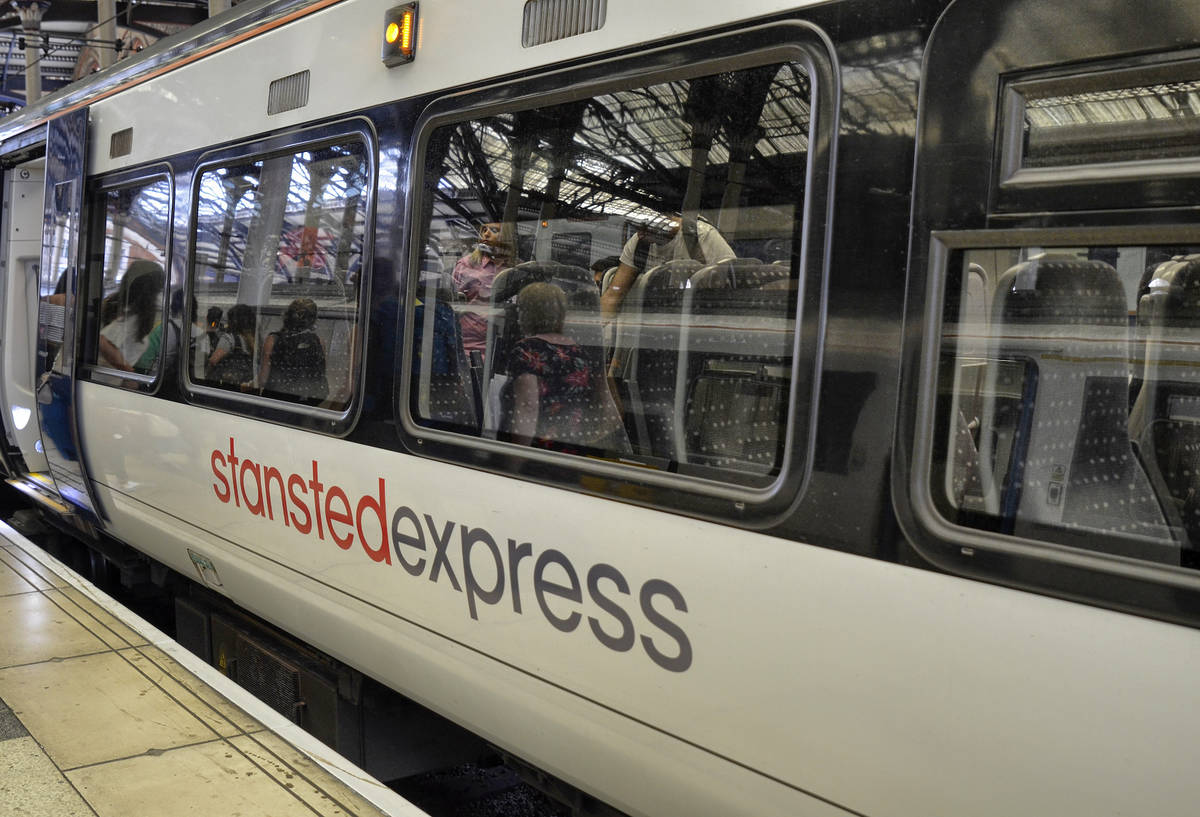 This Popular London Airport Is Getting Its First Ever Night time Train This Popular London Airport Is Getting Its First Ever Night time Train