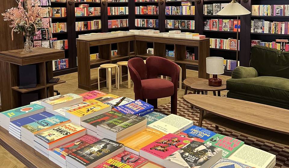 BookBar Has Just Opened Its Stunning New Second Site In London – All Set For Your Book Buying And Wine Drinking