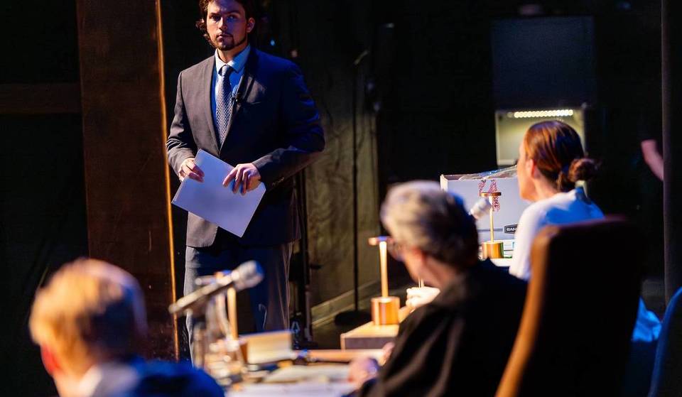 «Interactivo, interesante y estimulante»: dentro de la experiencia teatral en vivo en Londres que te sumerge en el corazón de un drama judicial inmersivo.