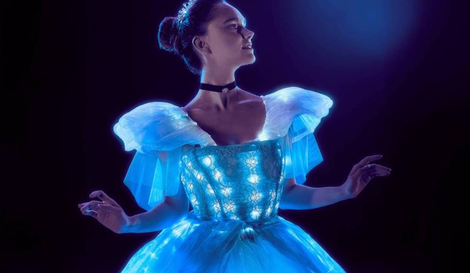 Ce spectacle de ballet lumineux de 60 minutes, avec des tutus illuminés, fait sensation au Shaw Theatre de Londres