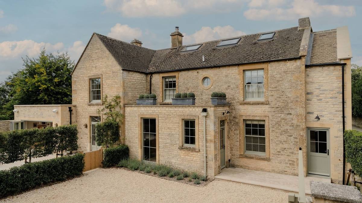 Here’s How To Win This £2.8 Million Cotswolds Country House Here’s How To Win This £2.8 Million Cotswolds Country House