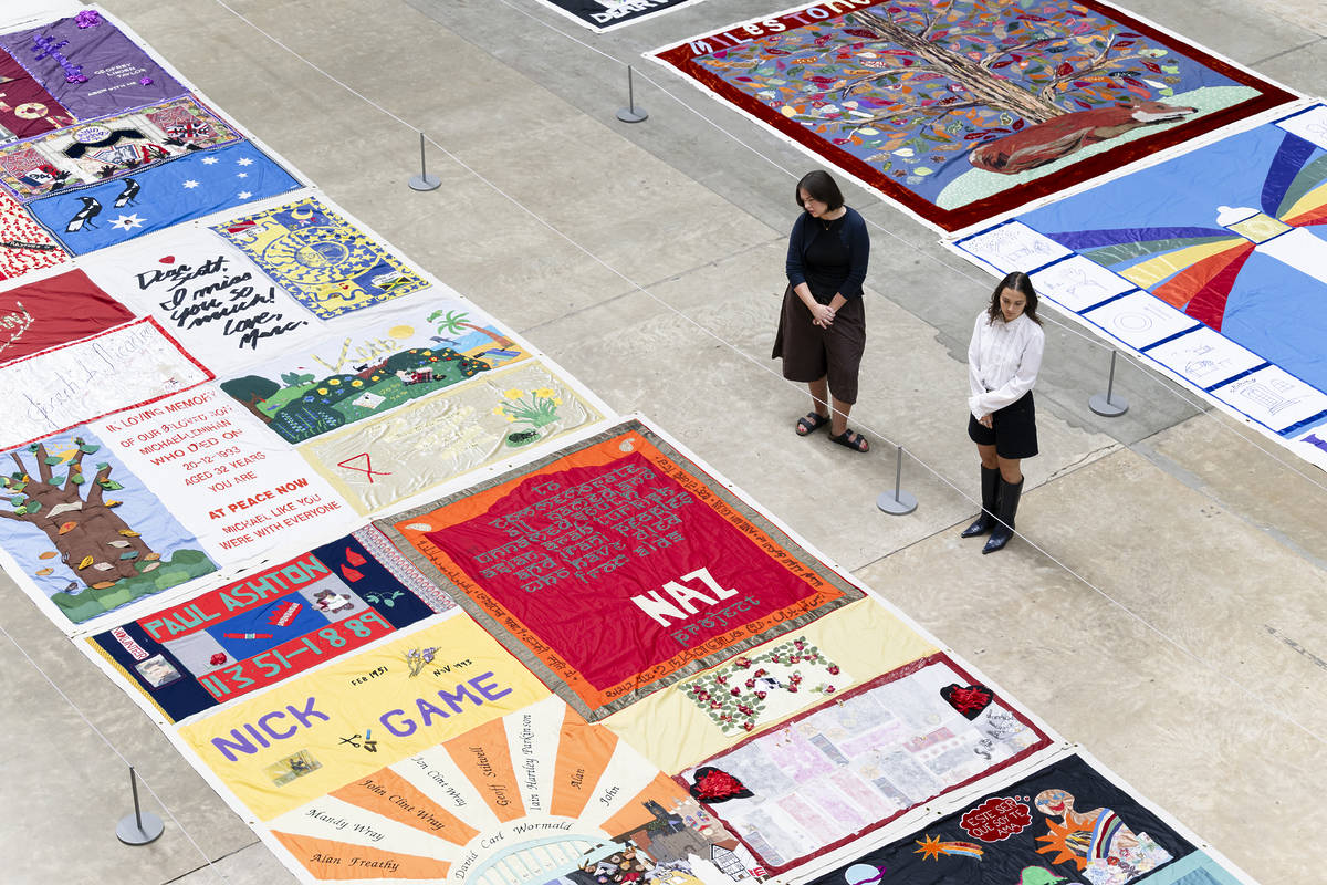La courtepointe commémorative britannique du sida a envahi la Tate Modern
