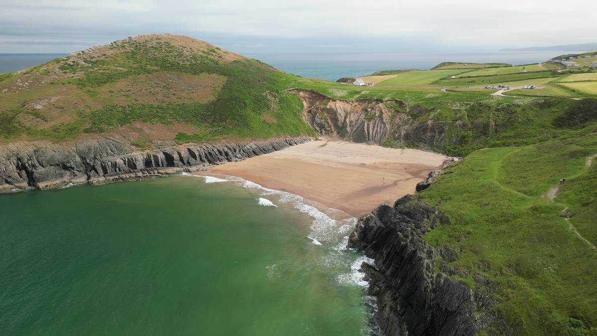 3. Traeth Mwnt