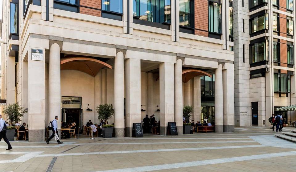 El icónico restaurante «First Dates» de Londres se transforma en un bar de vinos con autoservicio de lo más «Sirieix».