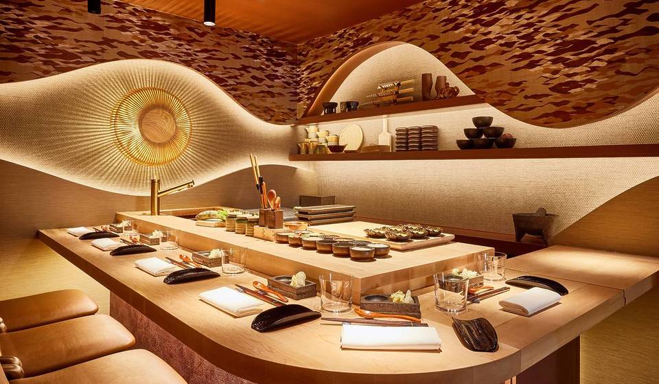 Este minúsculo Omakase japonês de 6 lugares em Notting Hill é o menor restaurante do Reino Unido &#8211; e por £230 você vai saborear alguns dos melhores pratos servidos em Londres