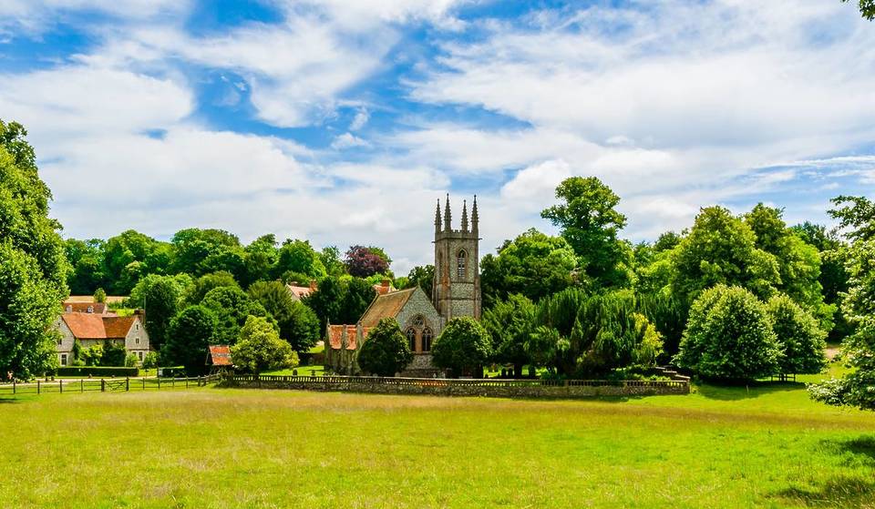This Stunning Village Is Home To The Cottage In Which Jane Austen Wrote Her Most Notable Novels &#8211; And It&#8217;s The Perfect Day Trip From London