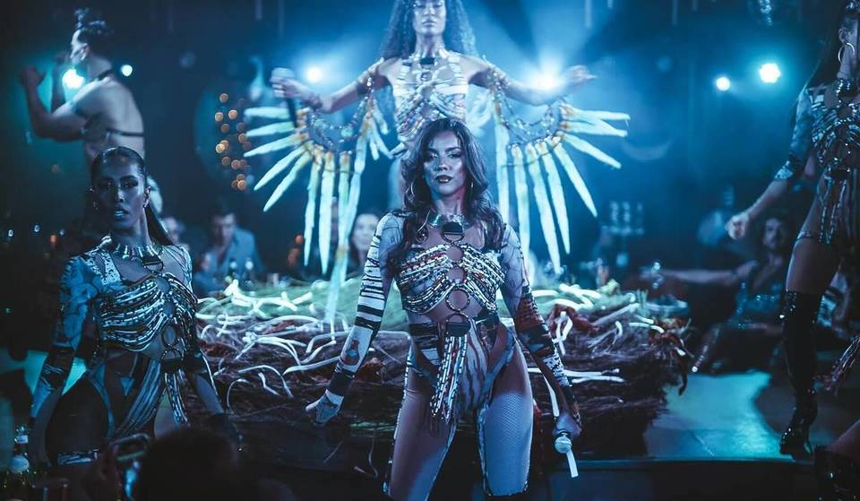 Ganhe £100 de desconto na sua conta neste deslumbrante jantar com espetáculo em Mayfair ao aderir ao Secret Club