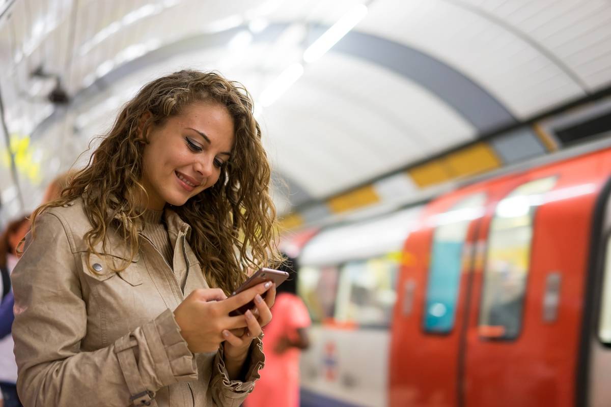 Tfl Expands 4G and 5G Mobile Coverage Across Two Tube Lines
